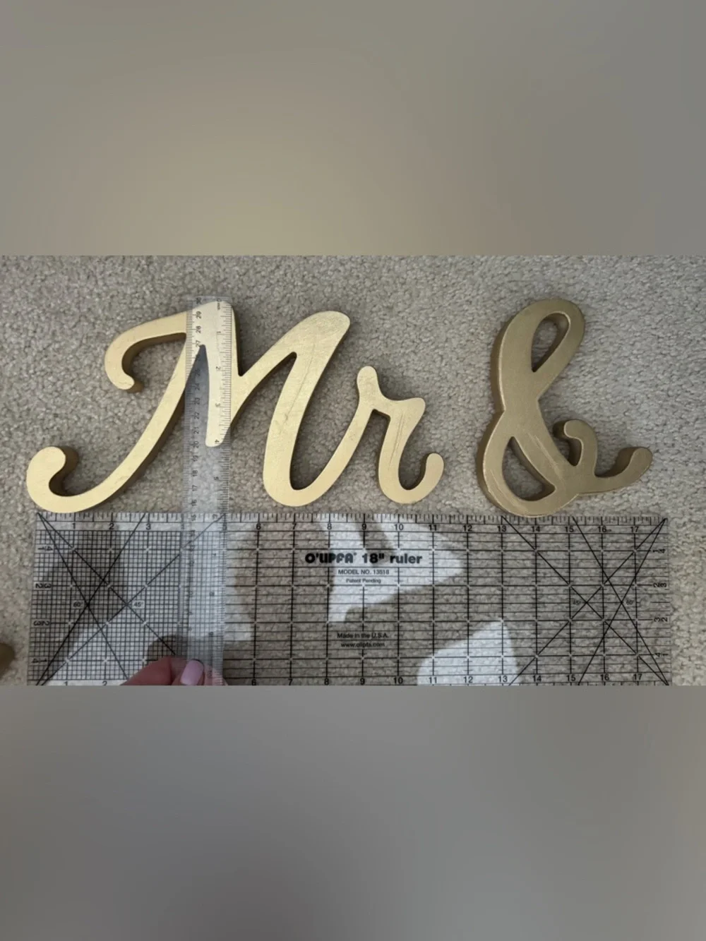 Gold 'Mr & Mrs' Wedding Decor - Elegant Script Sign/ Stands